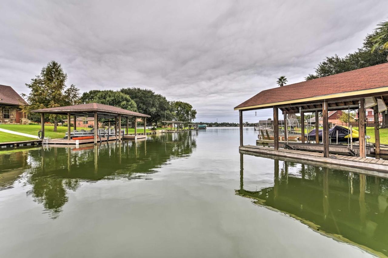 Quiet Lake Conroe Townhome With 2 Boat Slips! 윌리스 외부 사진